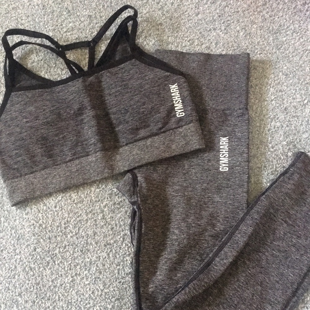 Gymshark Adapt Marl Sports bra & Leggings set, SMALL.